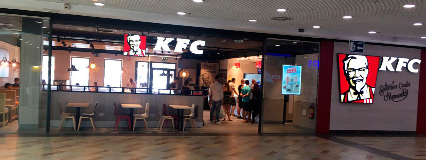 Apertura de KFC en CC El Ferial